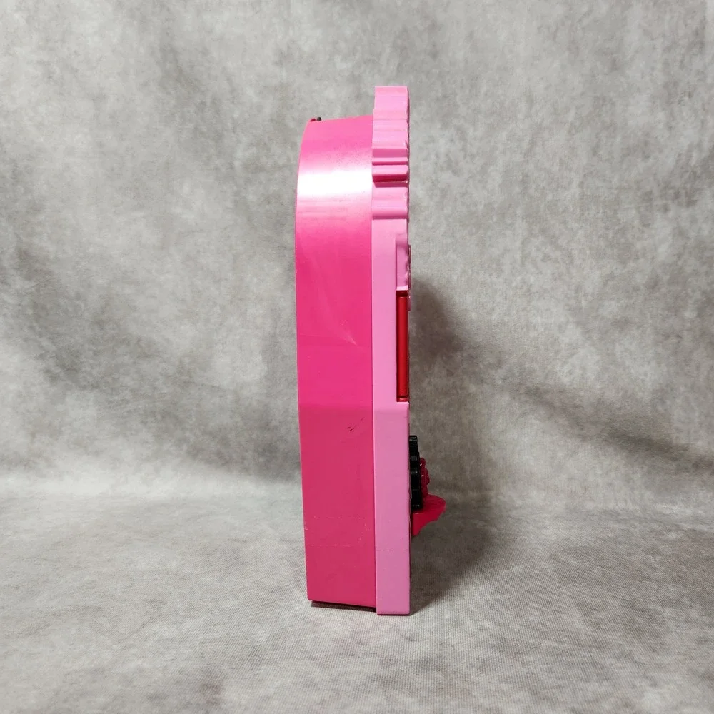 Monster High Skulltimate Secrets Draculaura Coffin Locker‎ Storage Case Pink Red